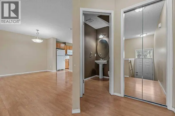 255 Prestwick Acres Lane SE, Calgary, AB T2Z3X9