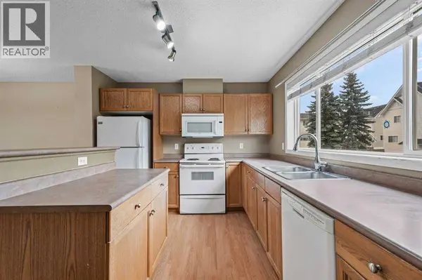 255 Prestwick Acres Lane SE, Calgary, AB T2Z3X9