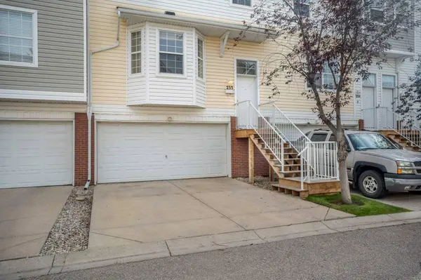 255 Prestwick Acres LN SE