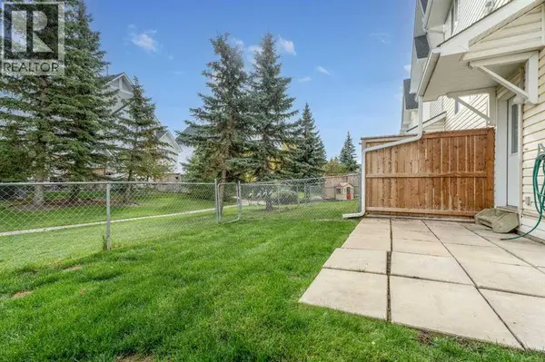 255 Prestwick Acres Lane SE, Calgary, AB T2Z3X9