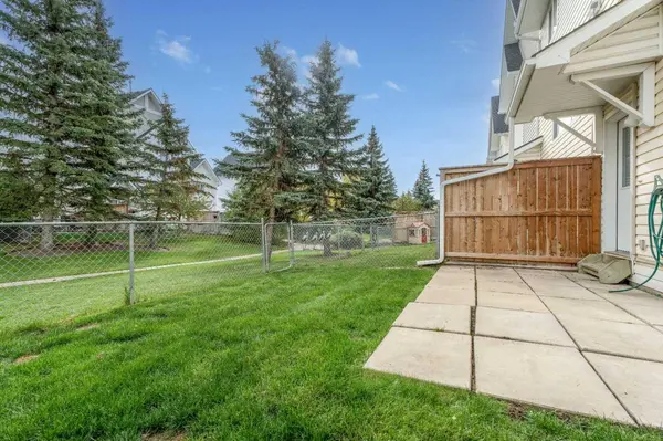 255 Prestwick Acres LN SE, Calgary, AB T2Z3X9