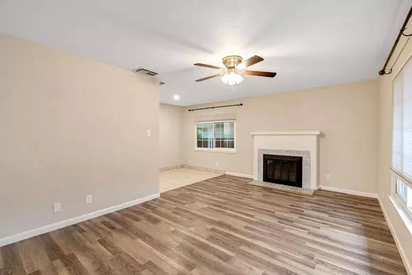 1314 W Weldon AVE, Fresno, CA 93705