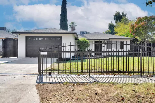 3097 W Santa Ana AVE, Fresno, CA 93722