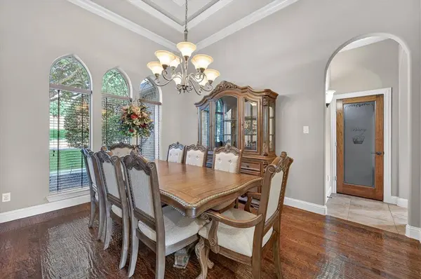 2313 Sandstone Court, Burleson, TX 76028