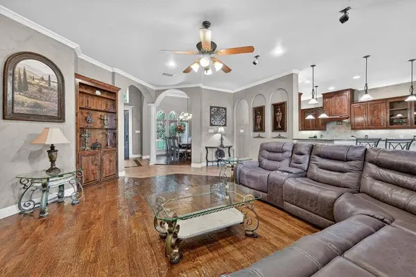 2313 Sandstone Court, Burleson, TX 76028