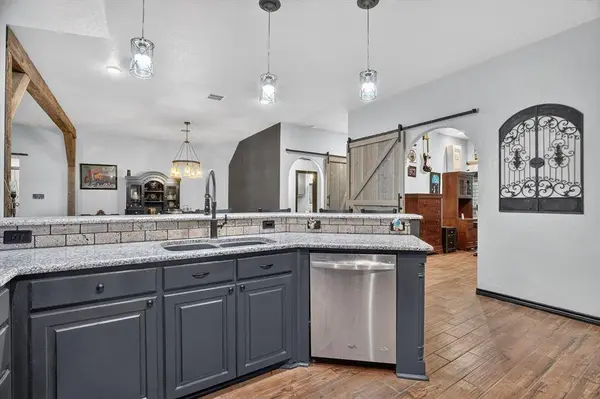 1017 County Road 3555, Paradise, TX 76073