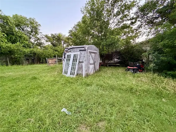 5113 Crowley Street, Sansom Park, TX 76114