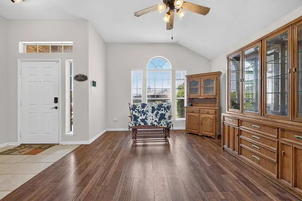 1144 Park Glen, Crowley, TX 76036