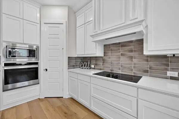 187 Honey Lane, Waxahachie, TX 75165
