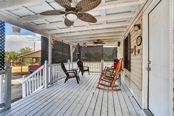 5703 N Sunchase Drive, Granbury, TX 76049