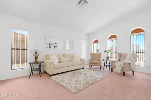26637 S NEW TOWN Drive, Sun Lakes, AZ 85248