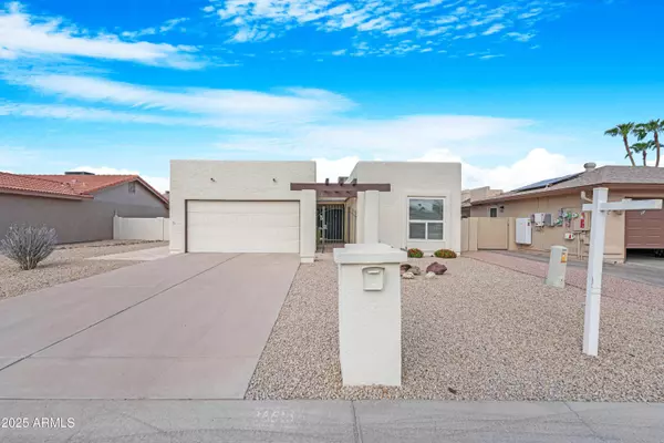 26618 S PINEWOOD Drive, Sun Lakes, AZ 85248