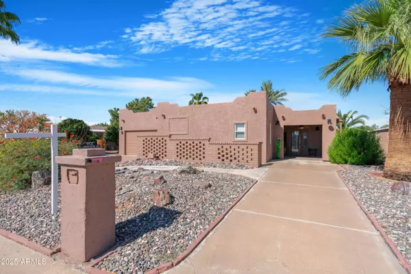 9102 E LAKEVIEW Drive, Sun Lakes, AZ 85248