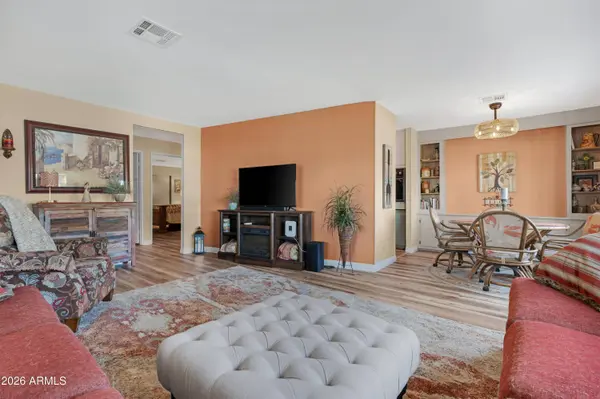 9045 E SUN LAKES Boulevard N, Sun Lakes, AZ 85248