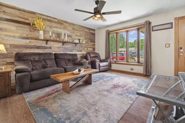 277 McMillan ST, Grayslake, IL 60073