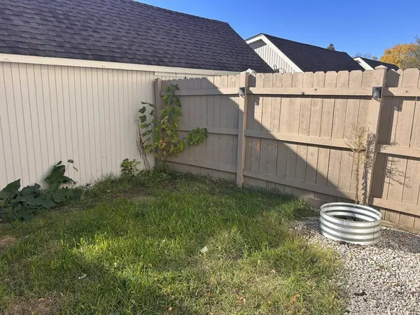 566 Chard CT, Grayslake, IL 60030