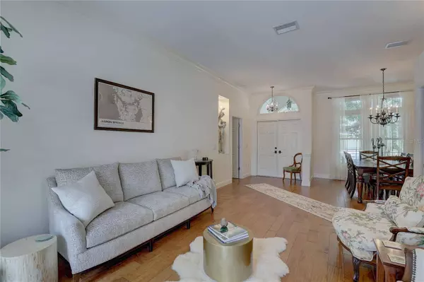 1069 CAPTAINS WAY, Tarpon Springs, FL 34689