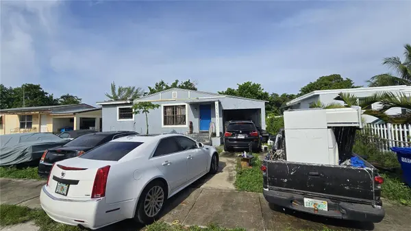 15694 NE 10TH CT, North Miami Beach, FL 33162