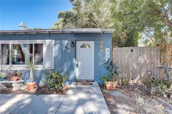 745 ALAMANDA WAY S, St Petersburg, FL 33705