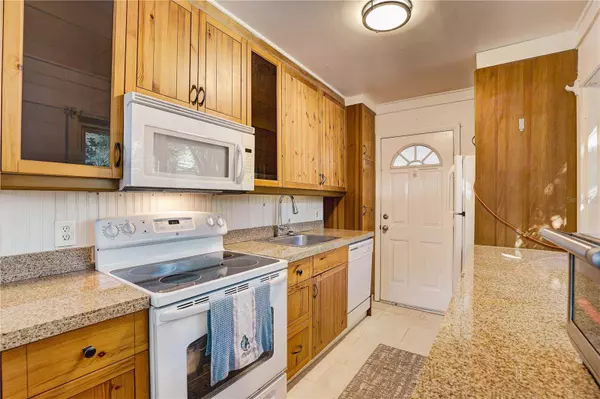 745 ALAMANDA WAY S, St Petersburg, FL 33705