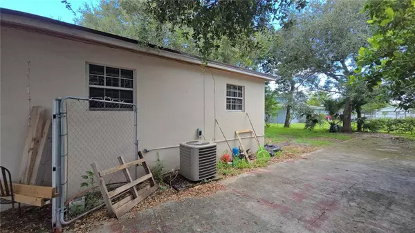 2050 NW 152ND TER, Miami Gardens, FL 33054
