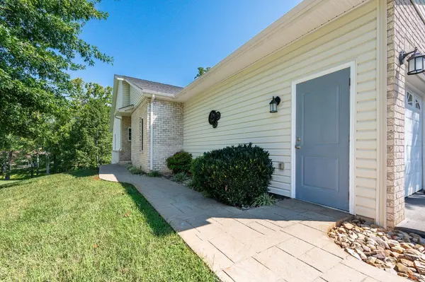 1040 Walnut Crest CT, Bedford, VA 24551