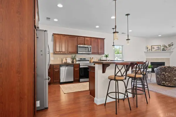 1040 Walnut Crest CT, Bedford, VA 24551