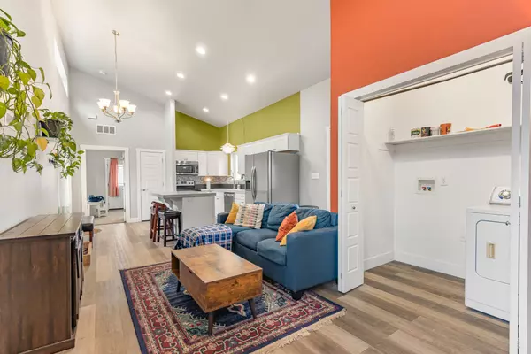 Downtown Gem: 950 Boise Ave, Idaho Falls – Modern Charm Meets Walkable Living