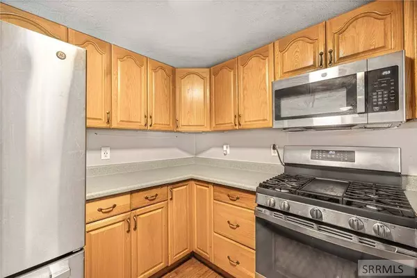 867 Coachman Drive, Idaho Falls, ID 83402