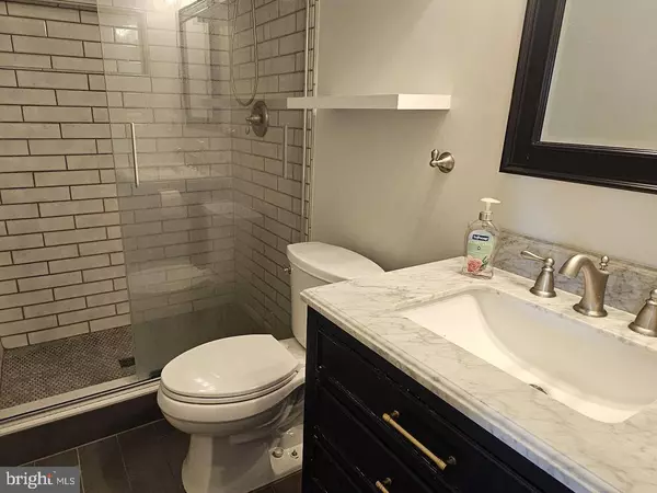 12012 GOLF RIDGE CT #102, Fairfax, VA 22033