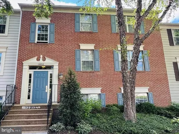 12012 GOLF RIDGE CT #102, Fairfax, VA 22033