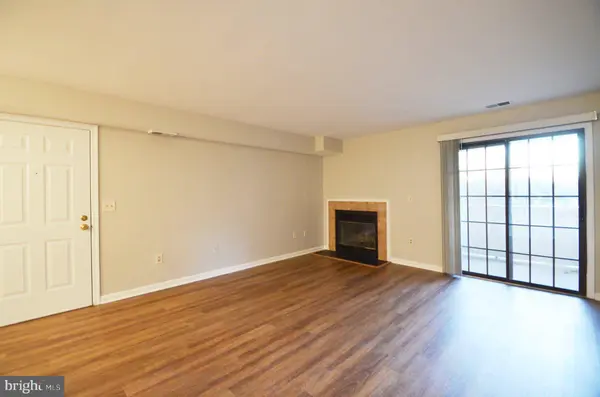 6920 MARY CAROLINE CIR #H, Alexandria, VA 22310