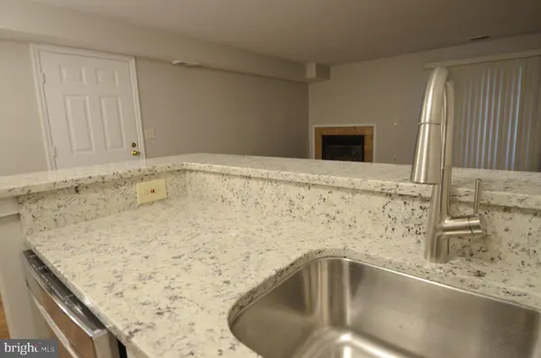 6920 MARY CAROLINE CIR #H, Alexandria, VA 22310