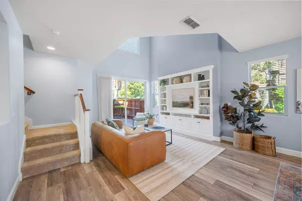 805 Titanium LN, West Sacramento, CA 95691