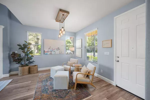 805 Titanium LN, West Sacramento, CA 95691