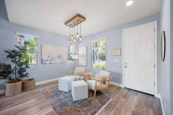 805 Titanium LN, West Sacramento, CA 95691