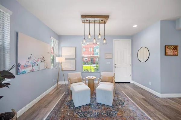 805 Titanium LN, West Sacramento, CA 95691