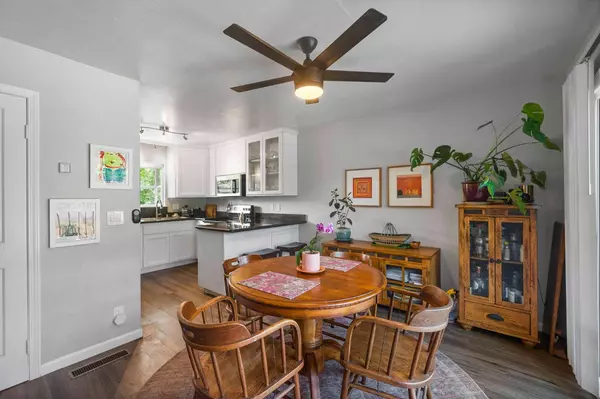 8107 La Riviera DR, Sacramento, CA 95826