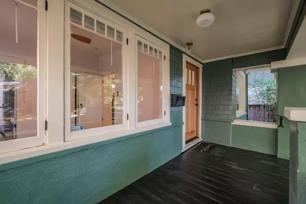 3279 D ST, Sacramento, CA 95816