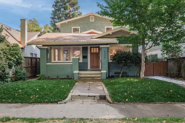 3279 D ST, Sacramento, CA 95816