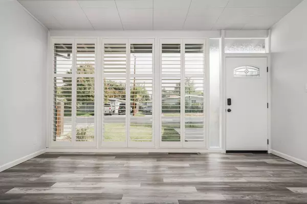 724 Julian DR, West Sacramento, CA 95605