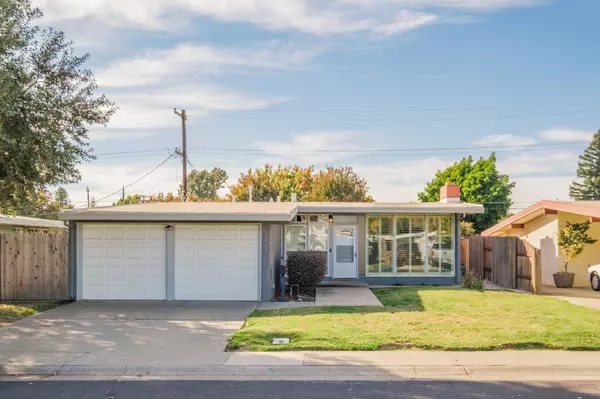 724 Julian DR, West Sacramento, CA 95605