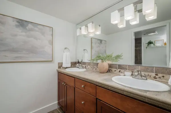 500 N ST #402, Sacramento, CA 95814