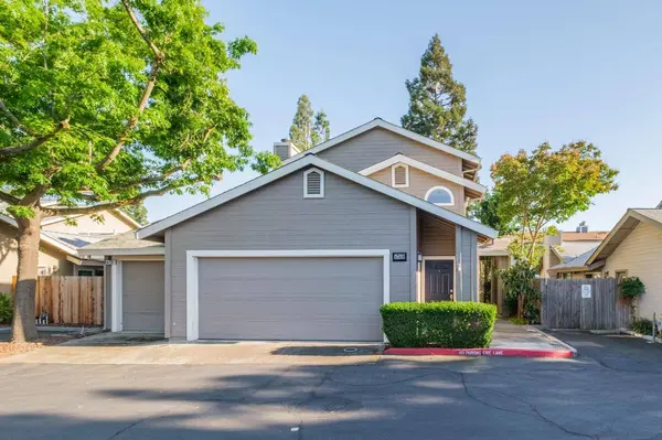 4749 Courtland LN, Carmichael, CA 95608