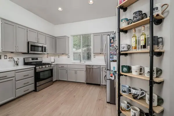 2847 Belle Fleur WAY, Sacramento, CA 95833