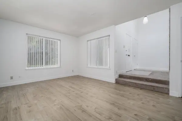 123 Fairgrounds DR, Sacramento, CA 95817
