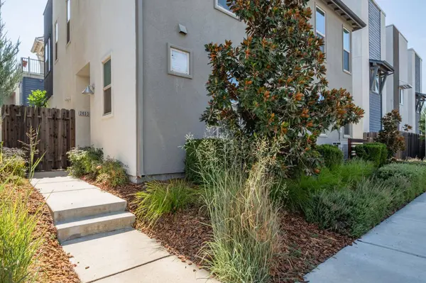 2633 3rd ST, Sacramento, CA 95818