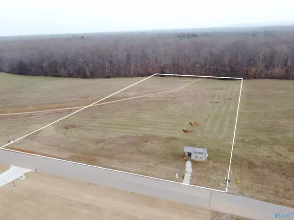 111 Sydney School Way, Hazel Green, AL 35750