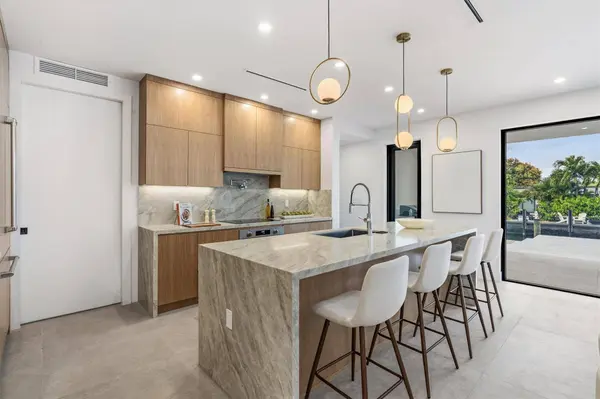 1113 Avocado ISLE, Fort Lauderdale, FL 33315