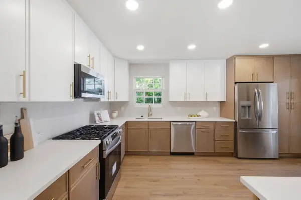 5611 NE 16th AVE, Fort Lauderdale, FL 33334